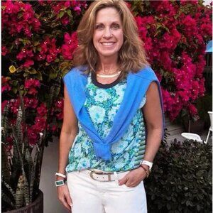 Cabi 6731 Complete Top Spring 2025 Size Medium NWT